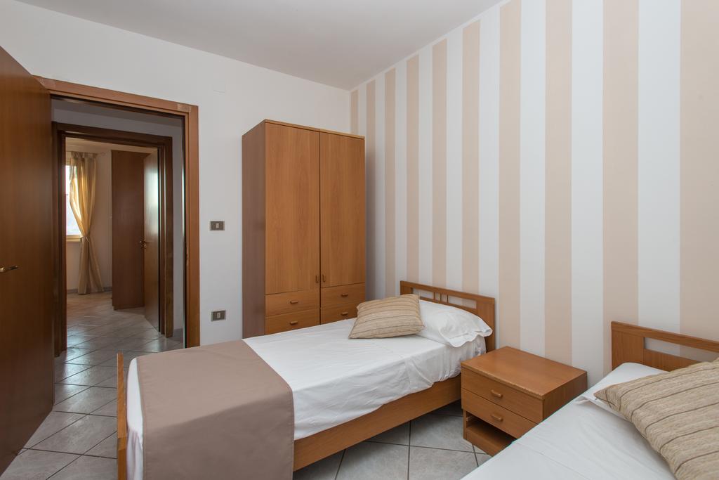 Blu Side Hotel & Residence توري سان جيوفاني أوغينتو المظهر الخارجي الصورة