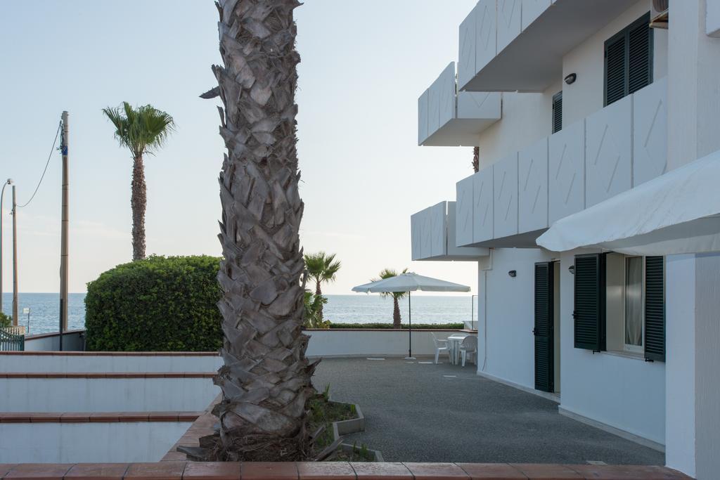 Blu Side Hotel & Residence توري سان جيوفاني أوغينتو المظهر الخارجي الصورة